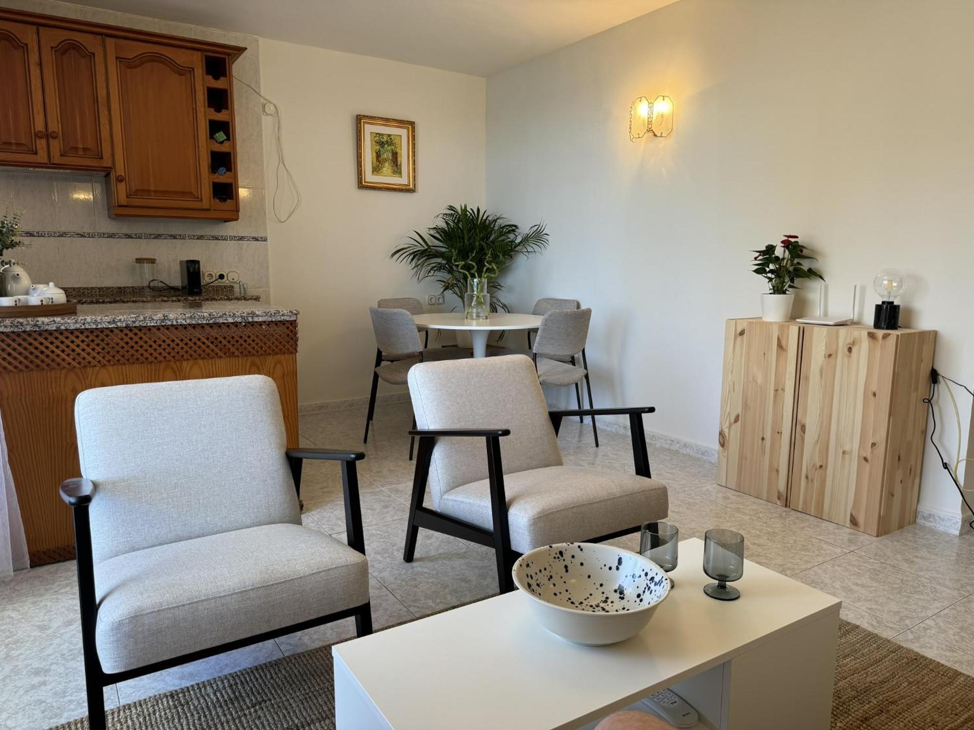 Beachfront Apartment With Terrace And Seaviews Fuengirola Exteriör bild